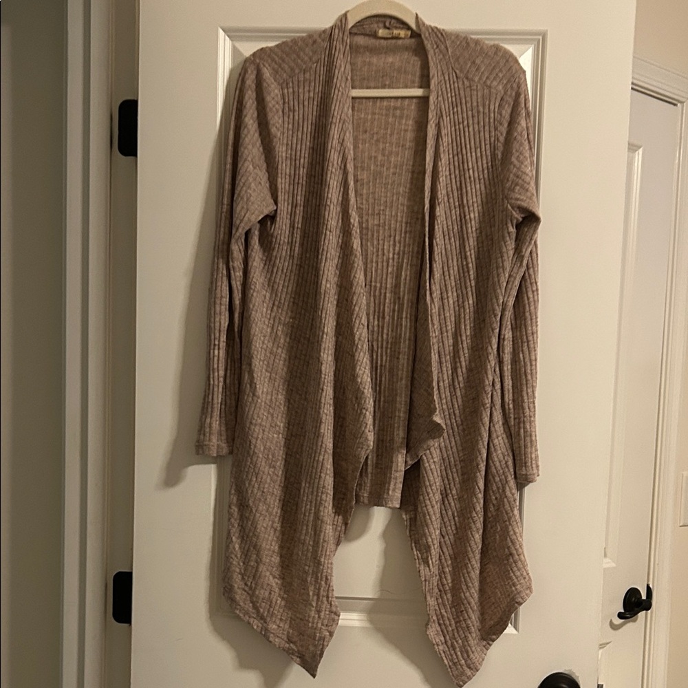 Le Lis Taupe Ribbed Cardigan